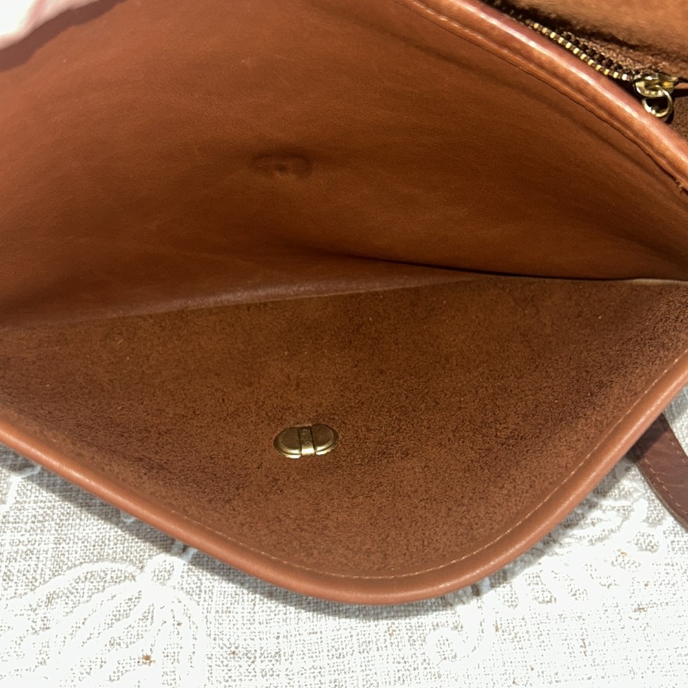 Coach Authentic Vintage British Tan Soft Leather #9790 Crossbody Bag - Picture 14 of 16